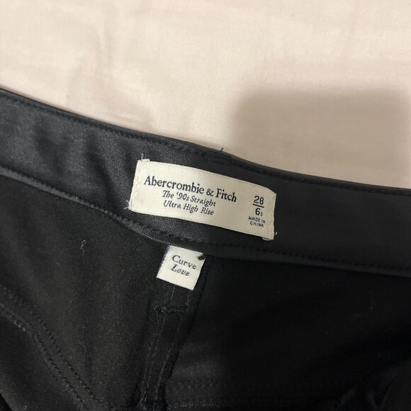 Abercrombie High Rise 90s Relaxed Vegan Leather Pant - Picture 3 of 3